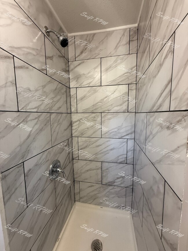 Building Photo - 909 3rd Ave