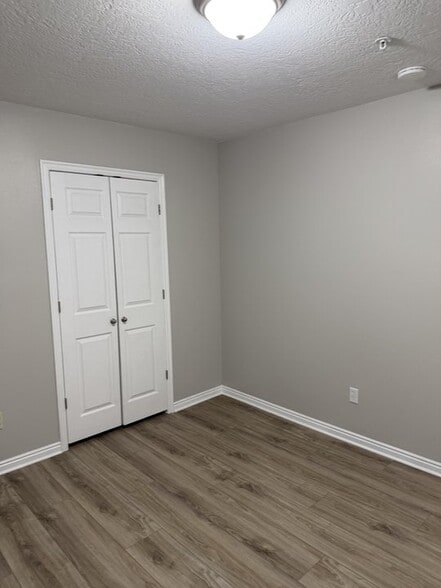 Building Photo - 1530 Westbury Way