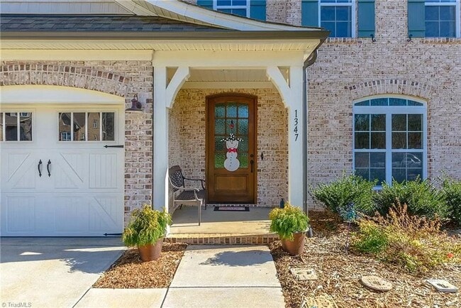 Building Photo - Executive home in popular Lewisville