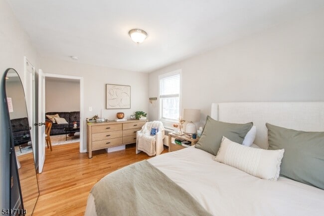 Building Photo - 376 Claremont Ave