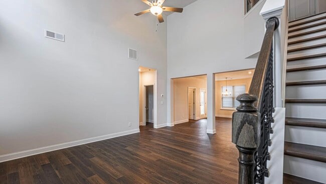 Building Photo - Beautiful Home Ready Now In Margrave Dr