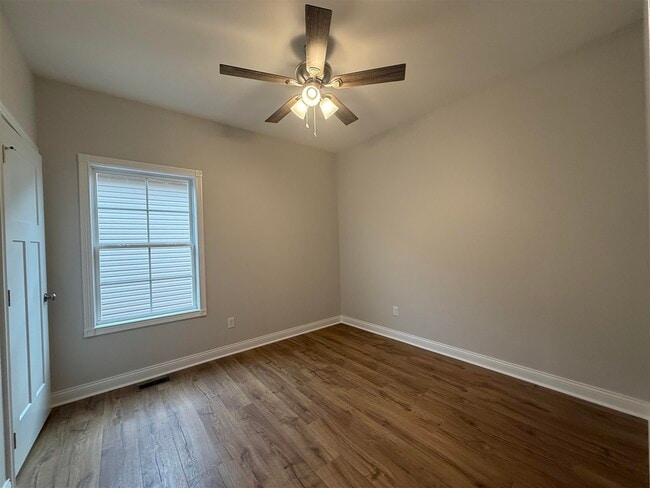 Building Photo - 5404 Peony Dr