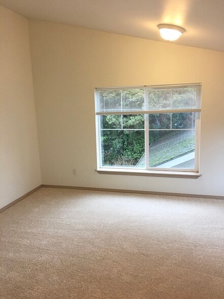 Building Photo - 7543 11th Ave NE #B