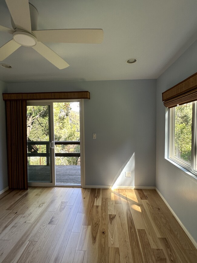 Downstairs bedroom #1, with sliding door to downstairs deck - 19876 Observation Dr