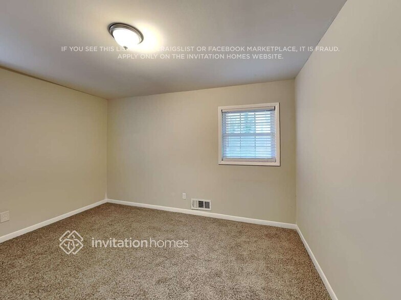 Building Photo - 2398 Lilla Cir SW