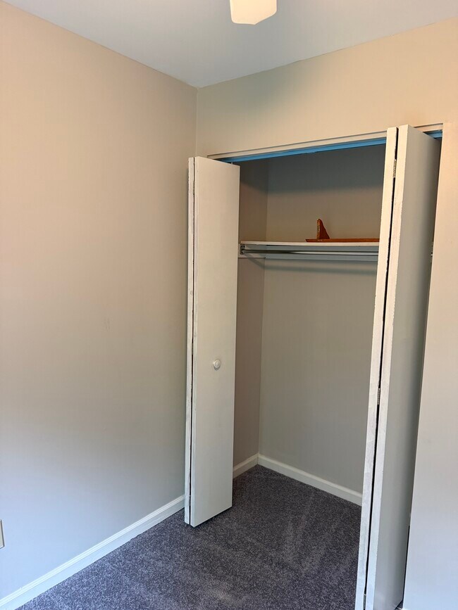 Building Photo - 120 Whitburn Pl