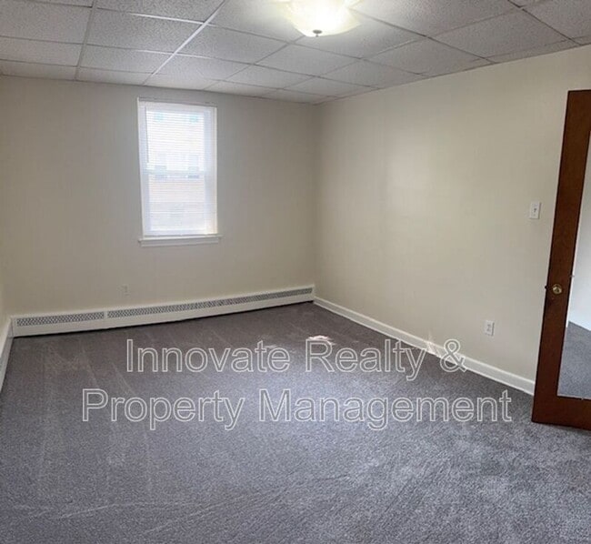 Building Photo - 941 Afton St