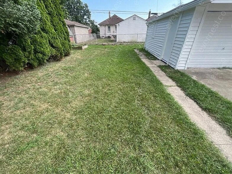 Building Photo - 1723 London Ave