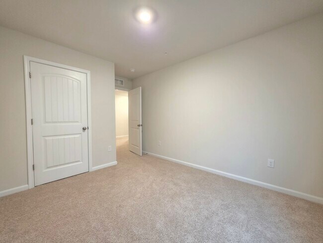 Building Photo - 1120 Wintermead Lp