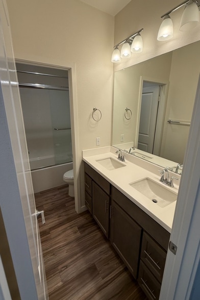 Building Photo - 4847 S Tangerine Way