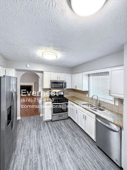 Building Photo - 460 Ward Rd