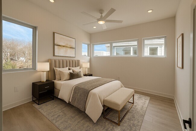 Building Photo - 2000 Riverside Farms Rd