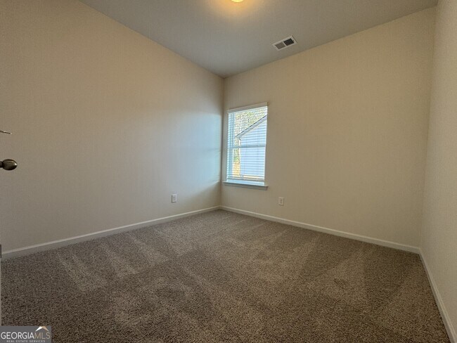 Building Photo - 190 Fair Oak Ln