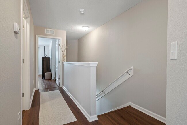 Building Photo - 143 Servia Dr