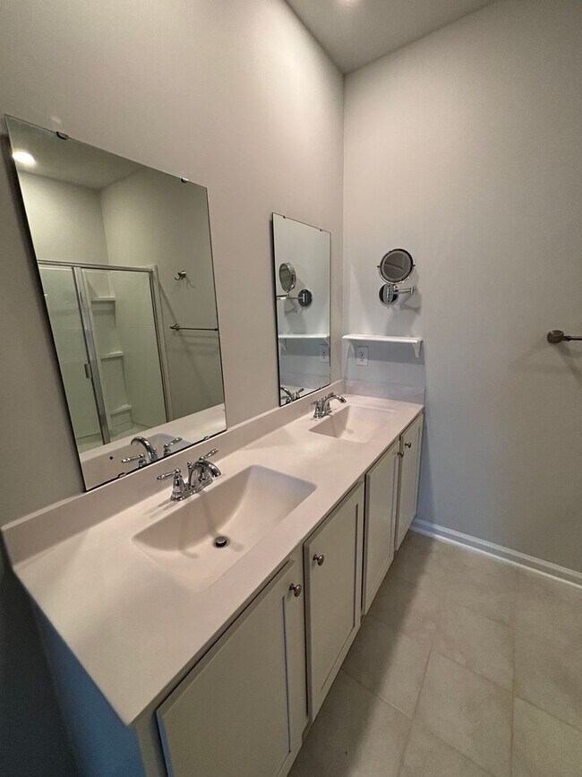 Building Photo - Very nice 3 bedroom/2 bath home in Meridian Summit