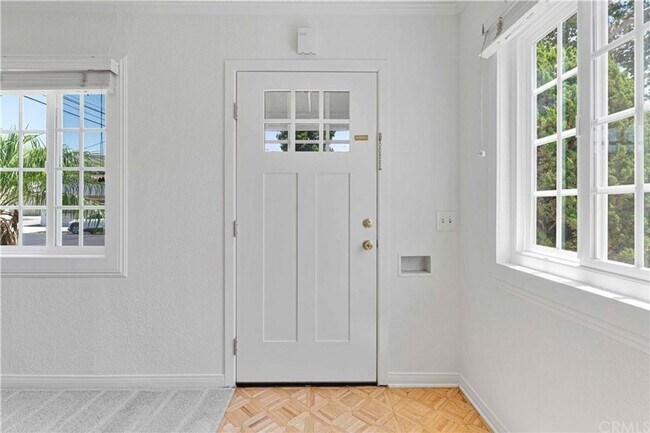 Primary Photo - Classic Burbank Home