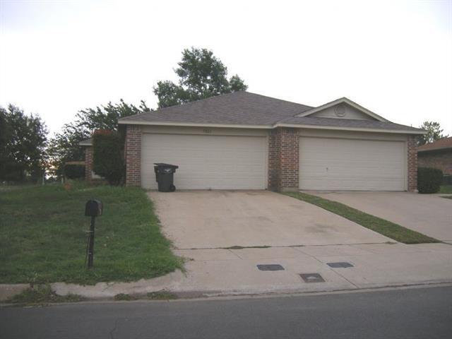 Primary Photo - 7601 Creekmoor Dr