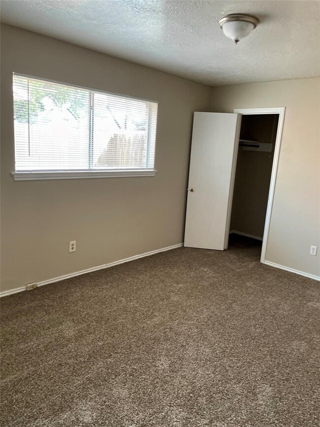 Building Photo - 15931 Cardono Ln