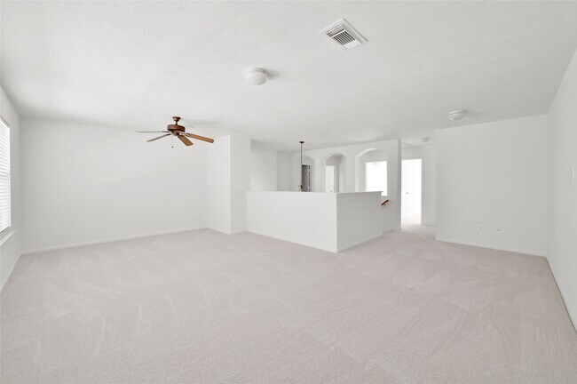 Building Photo - 28807 Hidden Cove Dr
