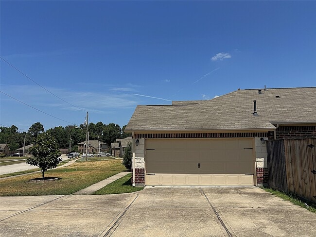 Building Photo - 96 Jessica Dr