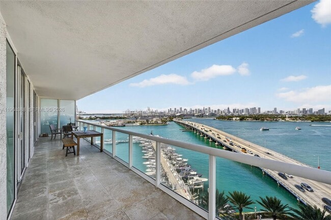 Building Photo - 450 Alton Rd