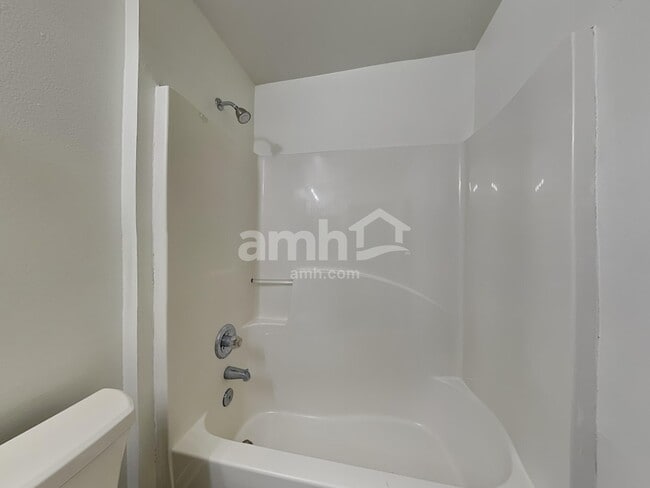 Building Photo - 555 Whiskey Creek Ct