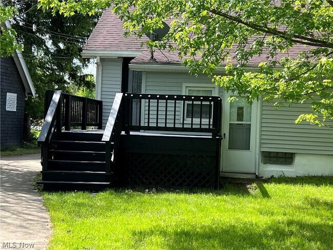 Building Photo - 17005 Mapleboro Ave