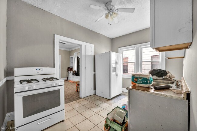 Building Photo - 3438 E 140th St