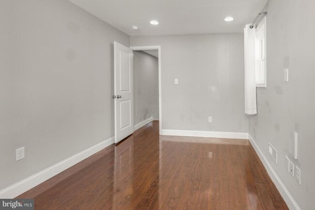 Building Photo - 625 Fernon St
