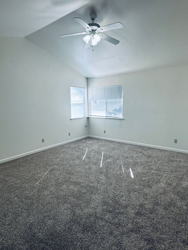 Building Photo - Elk Grove - HOUSE  FOR RENT!