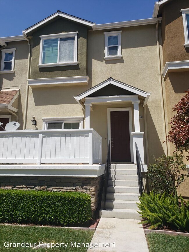 Primary Photo - 3 br, 2.5 bath House - 2735 Lavender Terrace