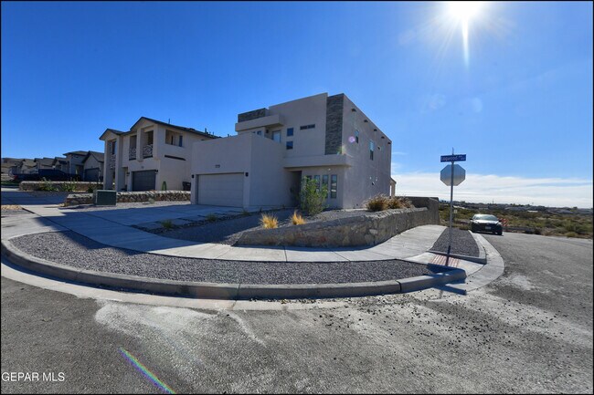 Primary Photo - 600 Logwood Ave