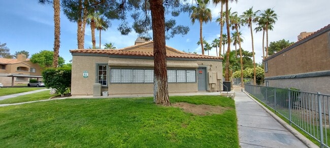 Building Photo - 230 Mission Newport Ln