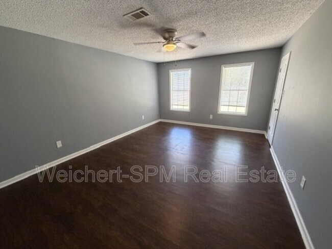 Building Photo - 4524 Port Royal Cove