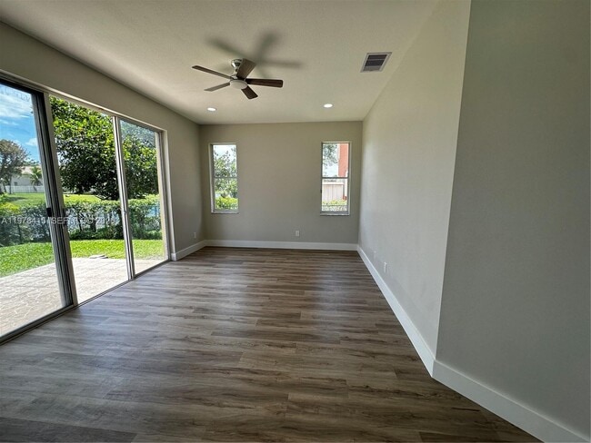 Building Photo - 2243 SW 134th Ave