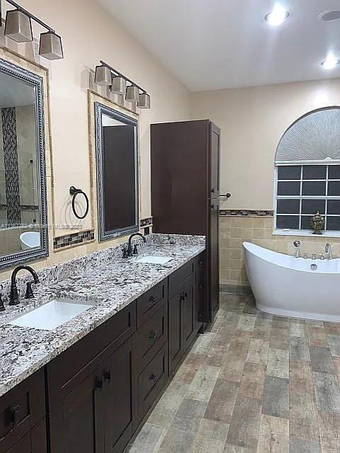 Building Photo - 5022 Stillwater Terrace