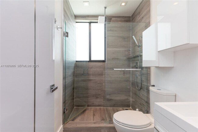 Building Photo - 1150 98th St