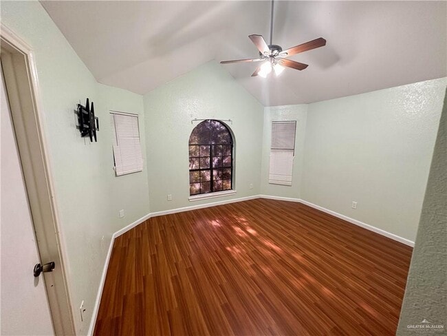 Building Photo - 18 S 41st St