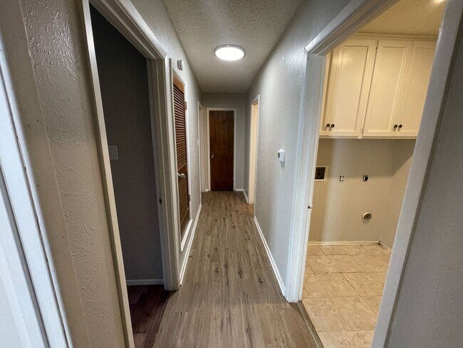 Building Photo - 8236/8238 El Retiro