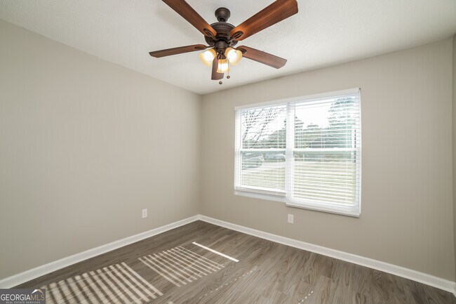 Building Photo - 21 Grist Mill Lane