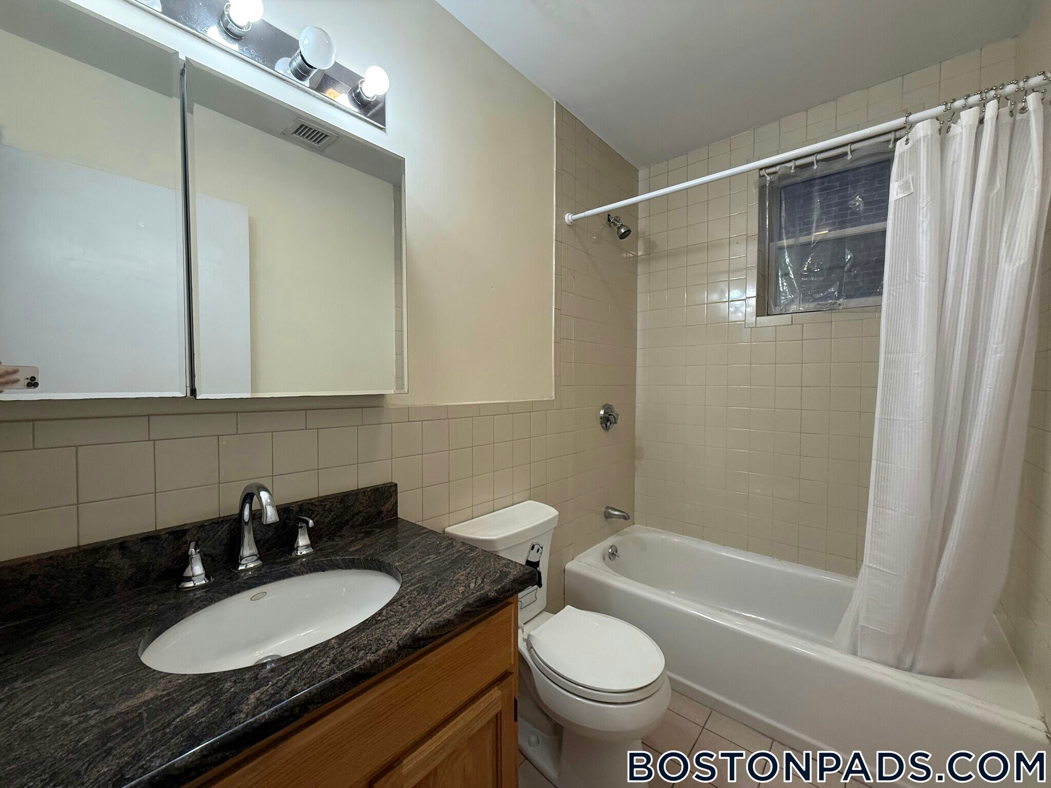 Building Photo - 90 Westland Ave