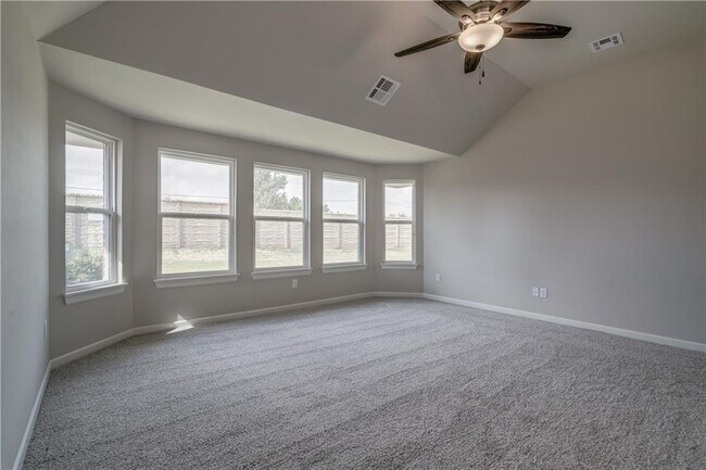 Building Photo - 6601 NW 150th Terrace