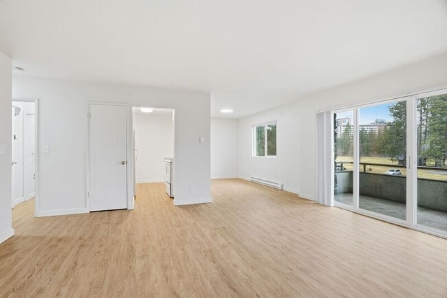 Building Photo - 3106 E 27th Ave