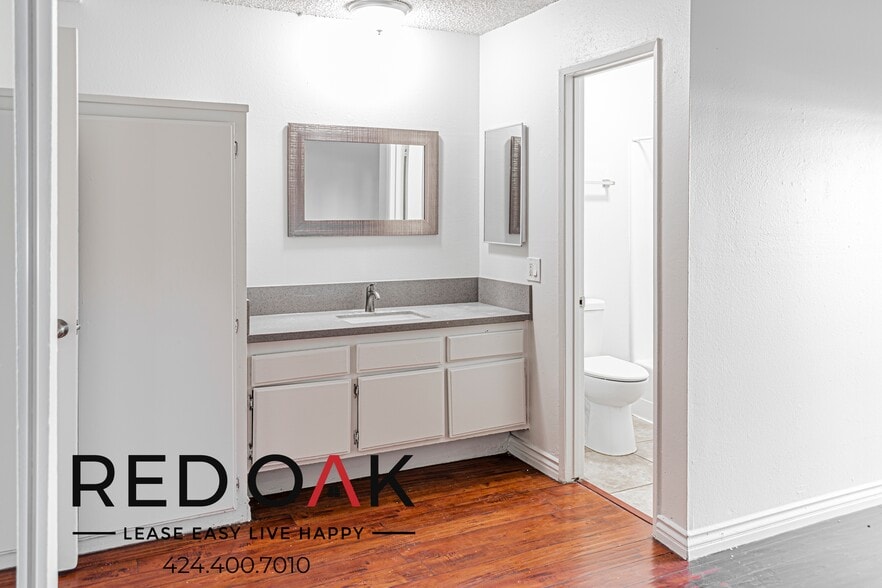 Building Photo - 6255 Beck Ave