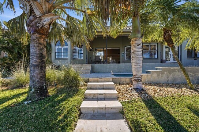 Building Photo - 909 Allegro Ln