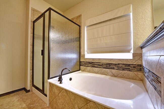 Building Photo - BEAUTIFUL HOME  |  4 BEDS & 3.5 BATHS  |  OFFICE  |  LOFT  |  NEAR 1604 AND 151