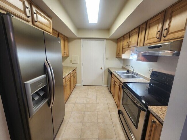 Building Photo - $99 Mother's Day Special - Large 3 Bedroom, 2 Baths and *Pets Welcome!!!