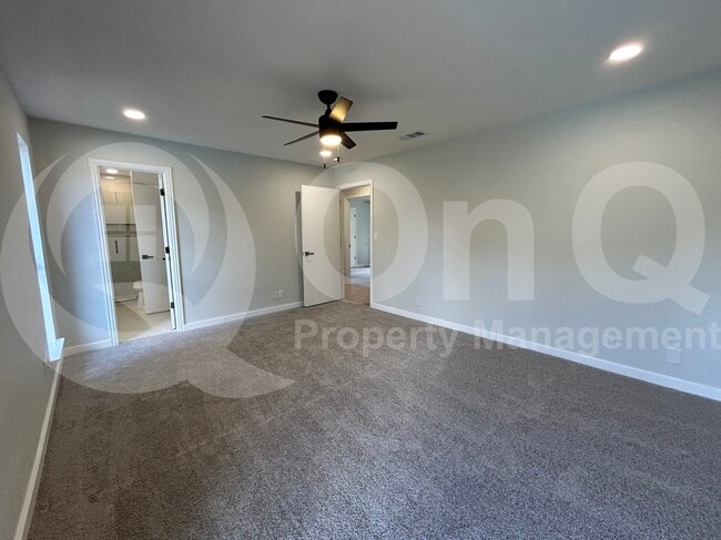 Building Photo - 608 High Meadow Dr