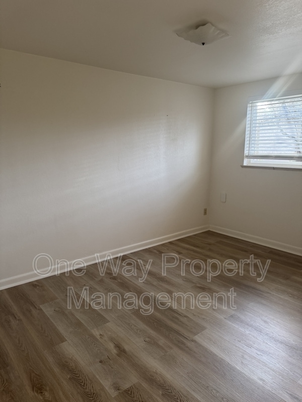 Building Photo - 1725 18th Ave