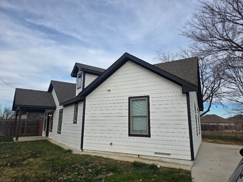 Building Photo - 1650 Ruthdale Dr